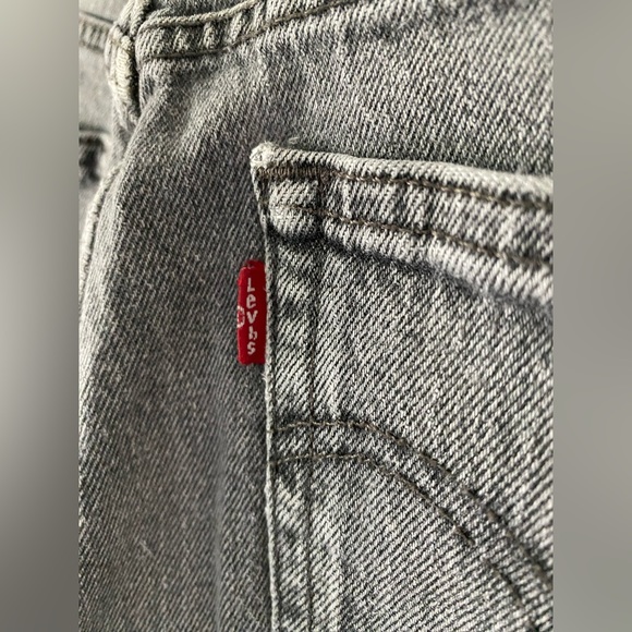 Women’s Levi’s 501 Jeans - Picture 4 of 7